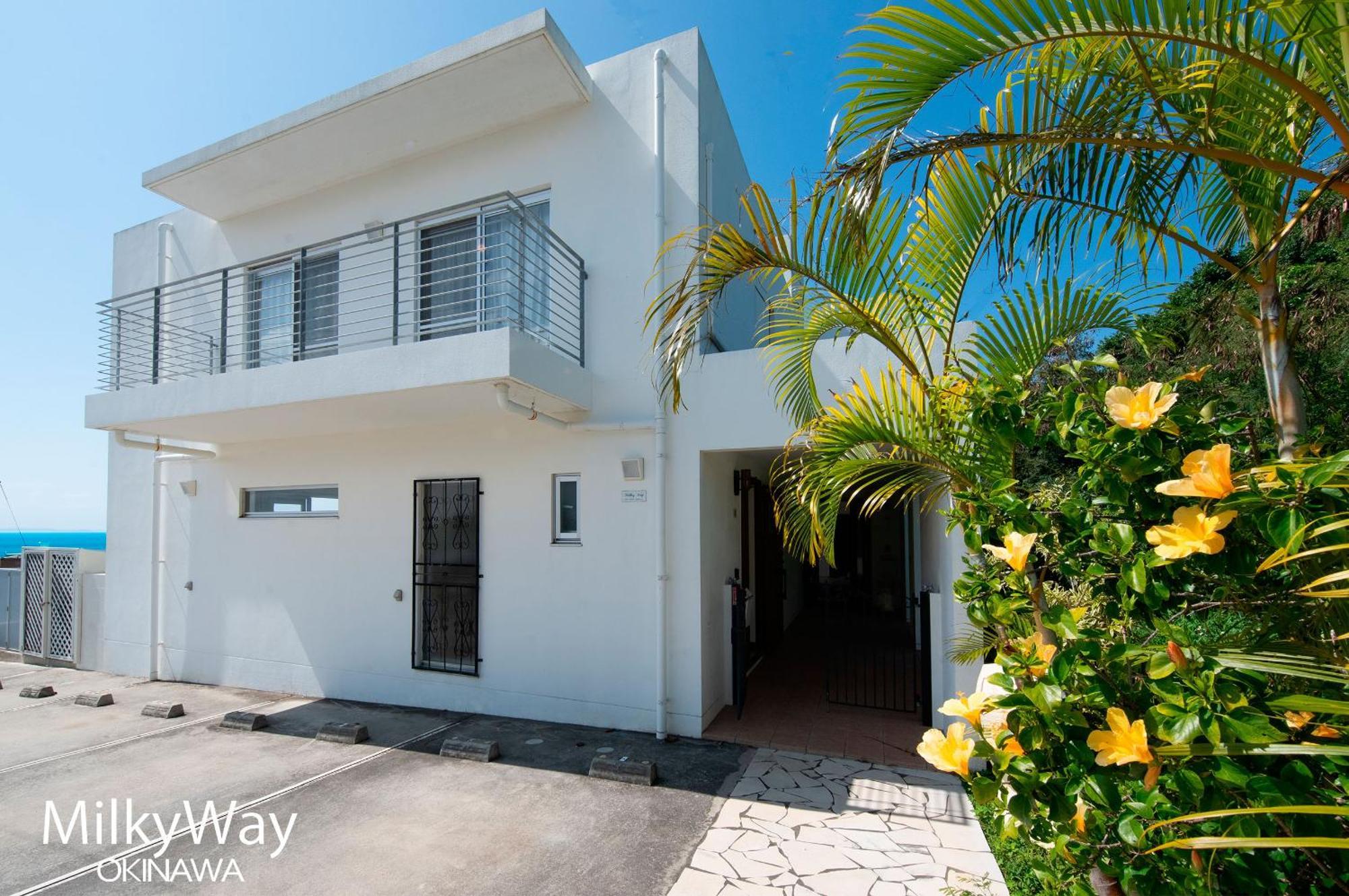 Okinawa Milky Way Villa Yomitan Eksteriør bilde